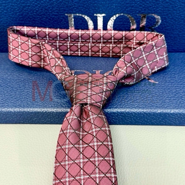  Ÿ DR88840-1