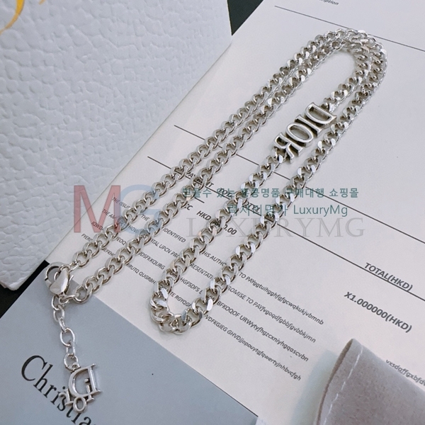   G12238729