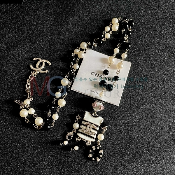 *  CH8066806