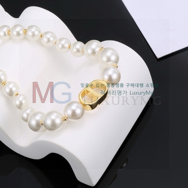   G12238720