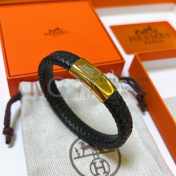 ޽  HE0678747