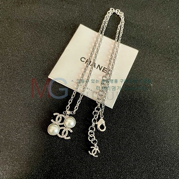 *  CH8066782
