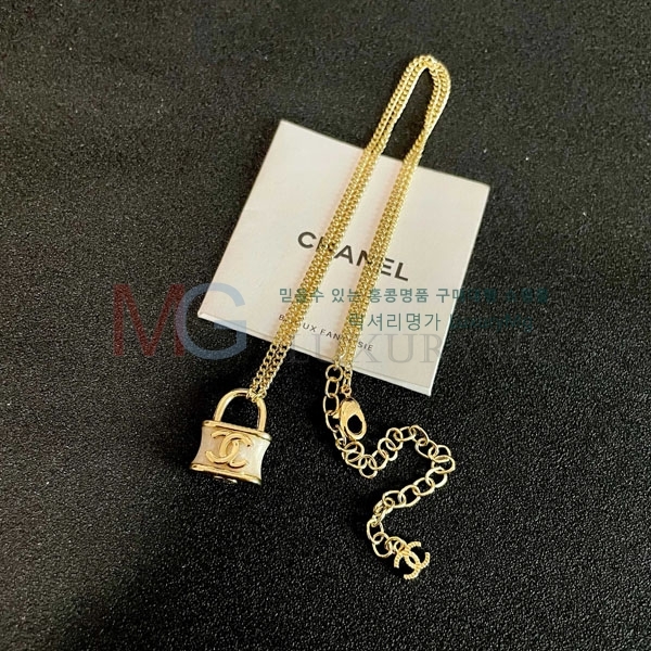 *  CH8066781