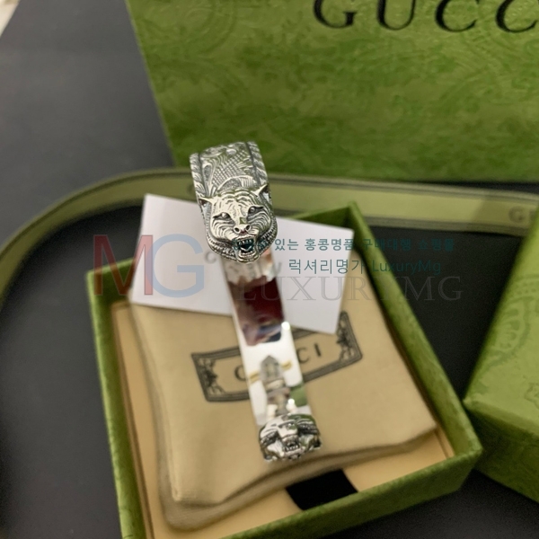   GG558986