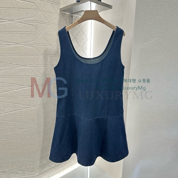   ǽ D25253667