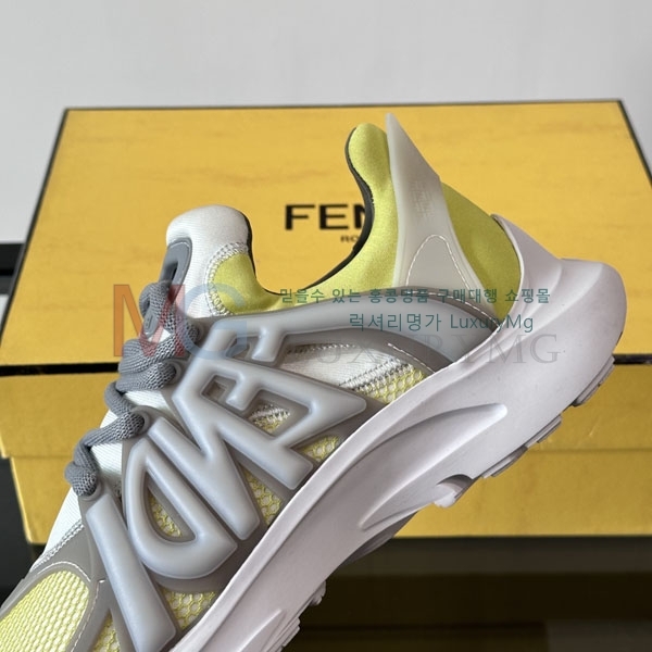   Ŀ F1D772271-2