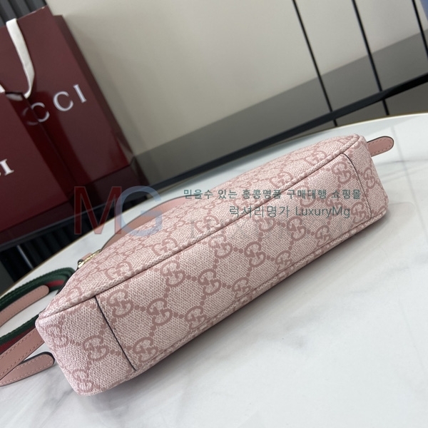  GG    815218-4