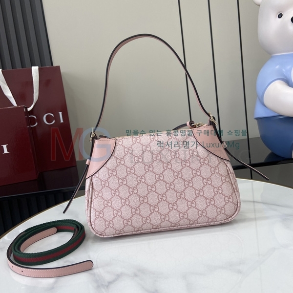  GG    815218-4