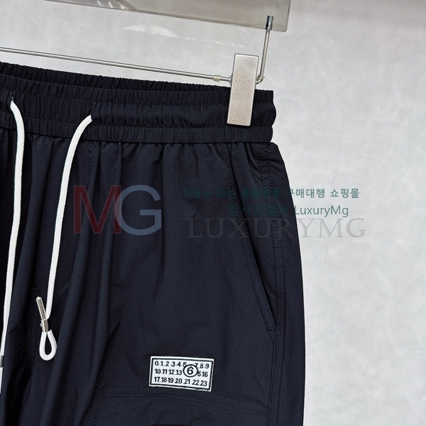   ݹ 863268-1