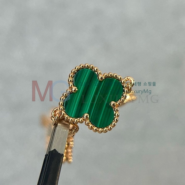Ŭ  VA285503