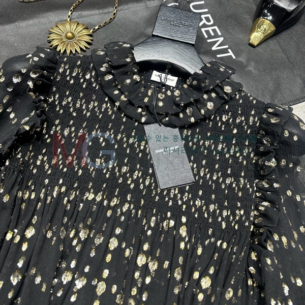  ζ  YS695242-1