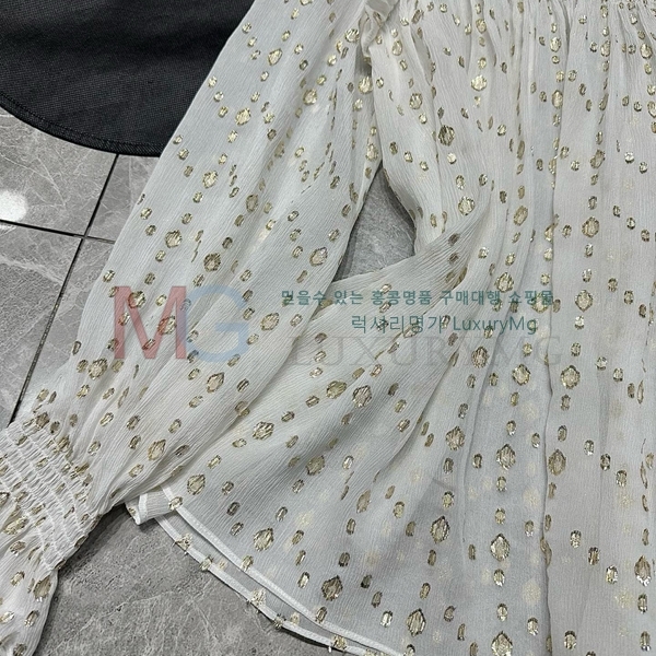  ζ  YS695242-2