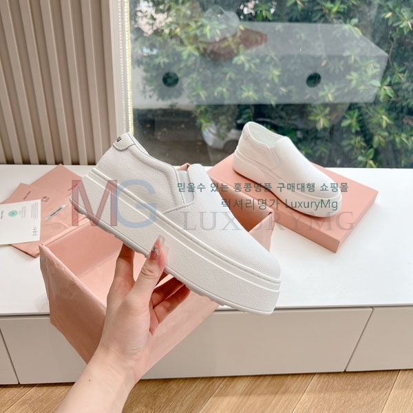  ̿̿  MIU688033-2