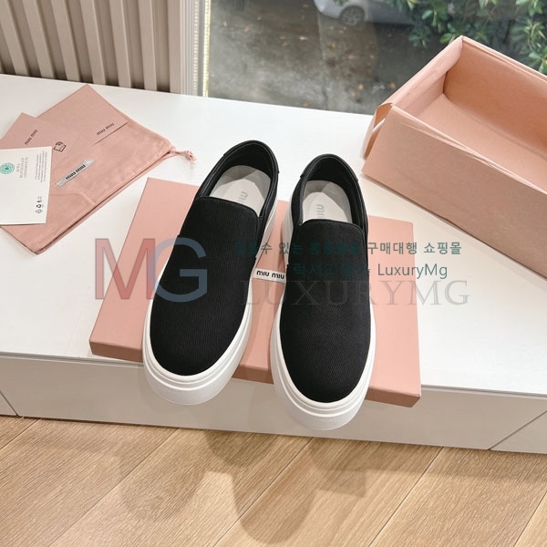  ̿̿  MIU688033-1