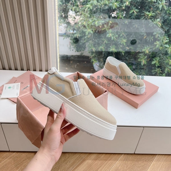  ̿̿  MIU688033