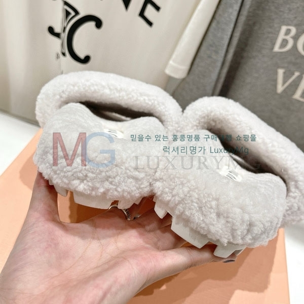  ̿̿   MIU09663-2
