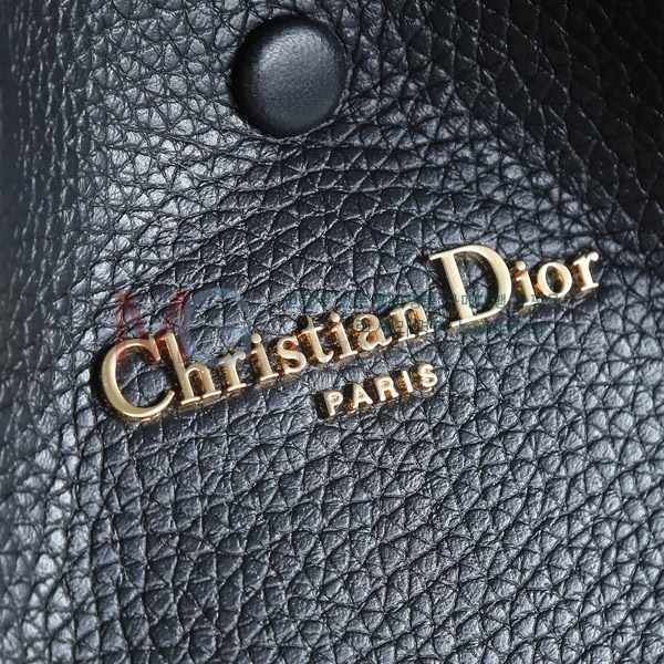  Signature  Ŷ D785000-2