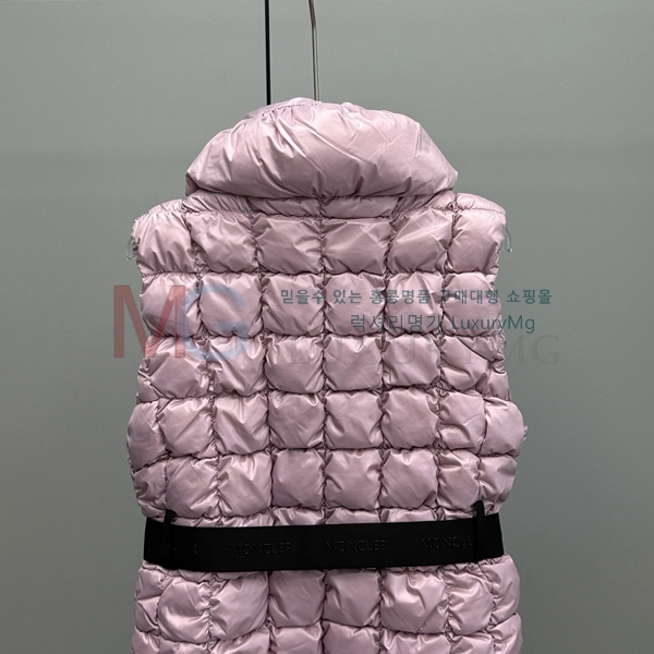   ٿ е  PA466312-1