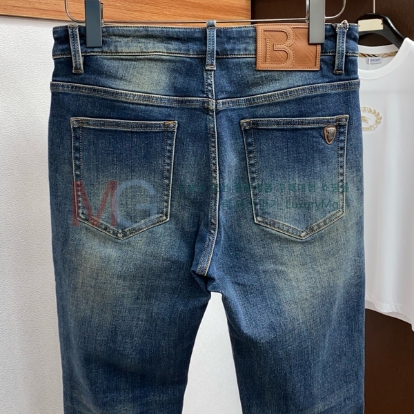   û 489893