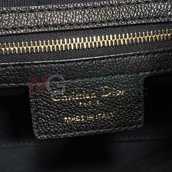 DIOR Voyage   M2845-1