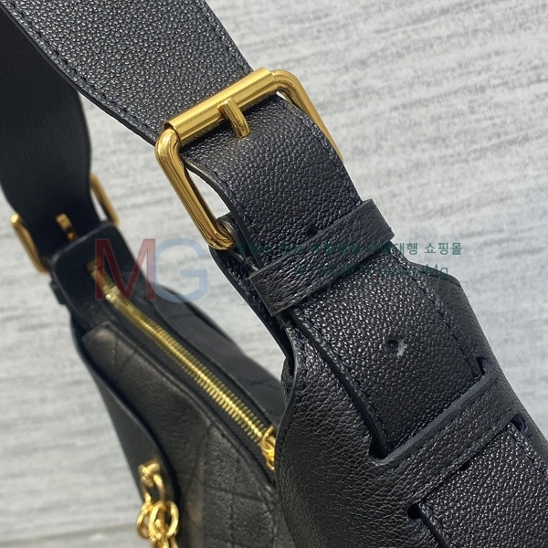  DIOR Voyage   M2845-1
