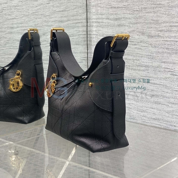  DIOR Voyage   M2845-1