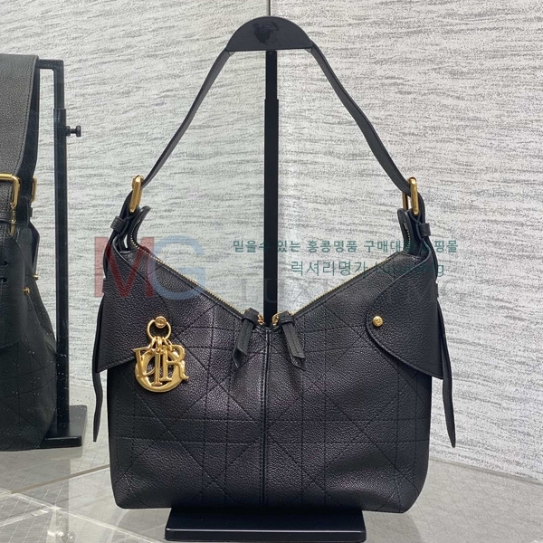  DIOR Voyage   M2845-1