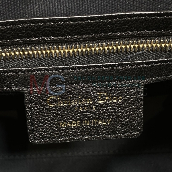  DIOR Voyage ̵  M2846-1